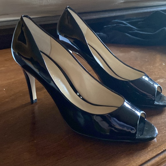 ALDO Black Patent Leather Heels - Picture 2 of 4